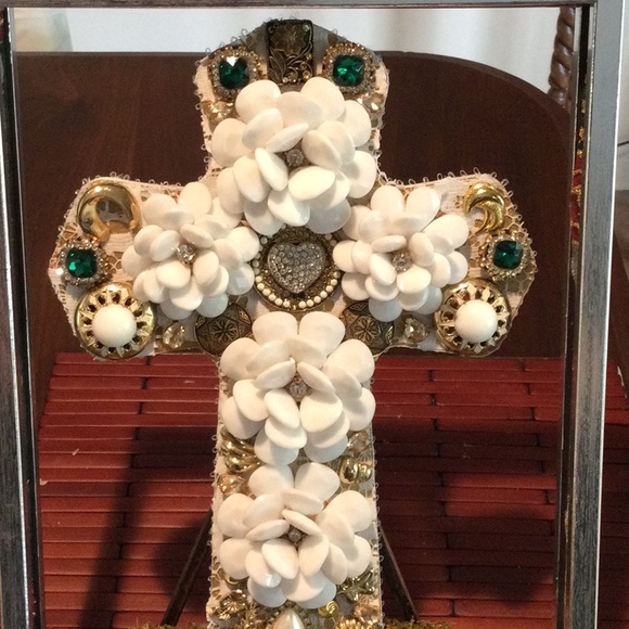 Cross - Picture 4 of 4